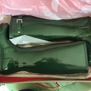Brand new in box-Size US8 Gloss Hunter Green Boots